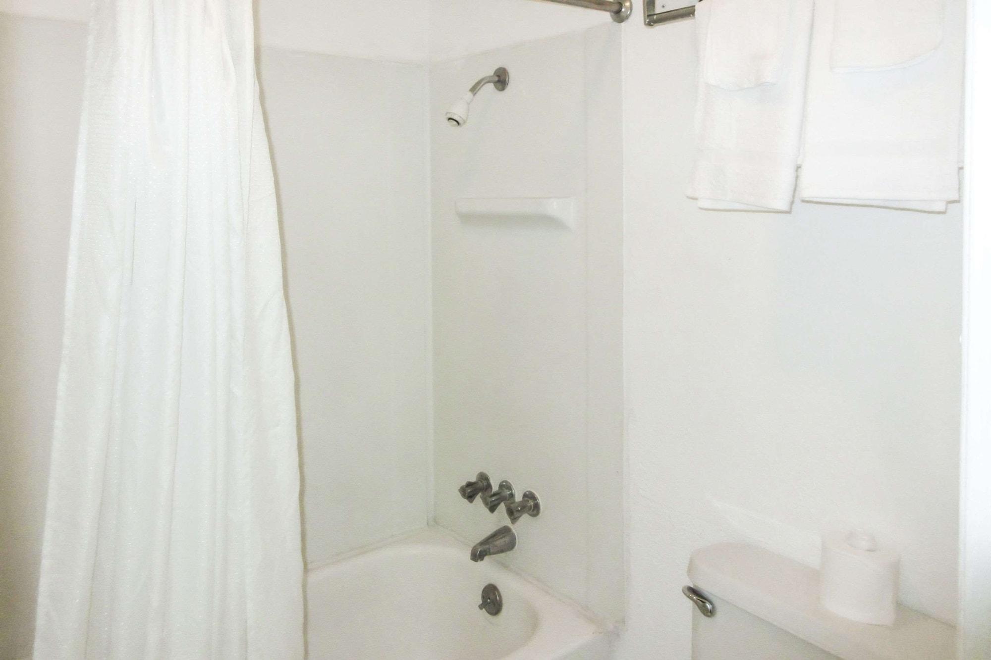 Rodeway Inn Brazil エクステリア 写真