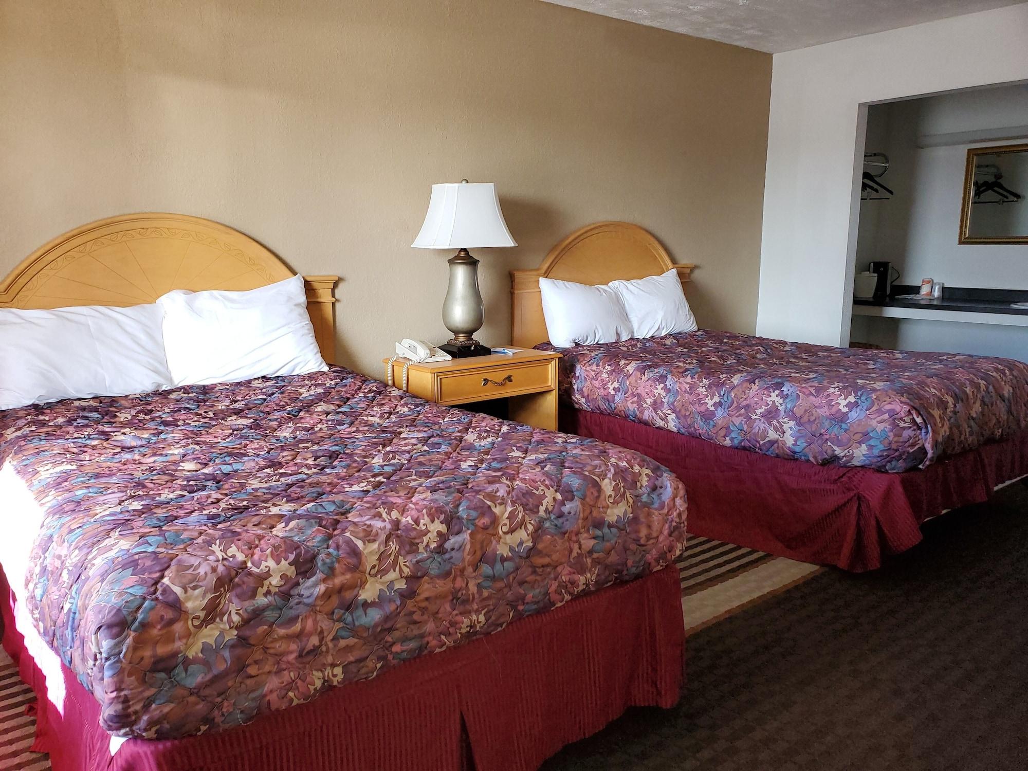 Rodeway Inn Brazil エクステリア 写真