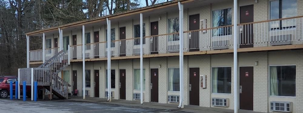 Rodeway Inn Brazil エクステリア 写真