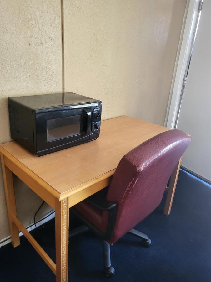 Rodeway Inn Brazil エクステリア 写真