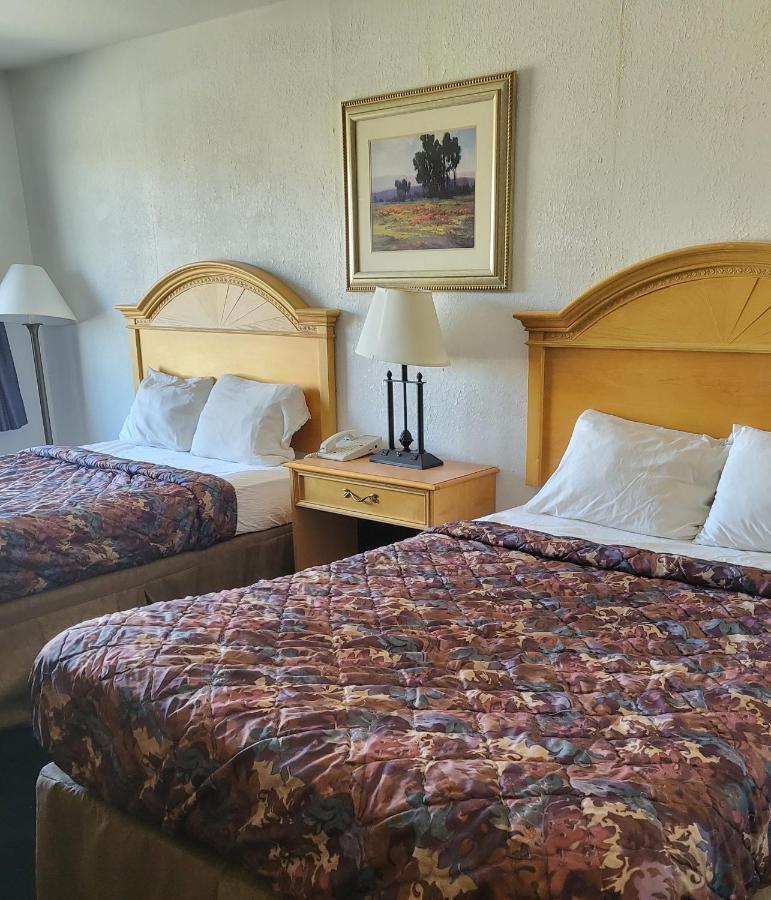 Rodeway Inn Brazil エクステリア 写真