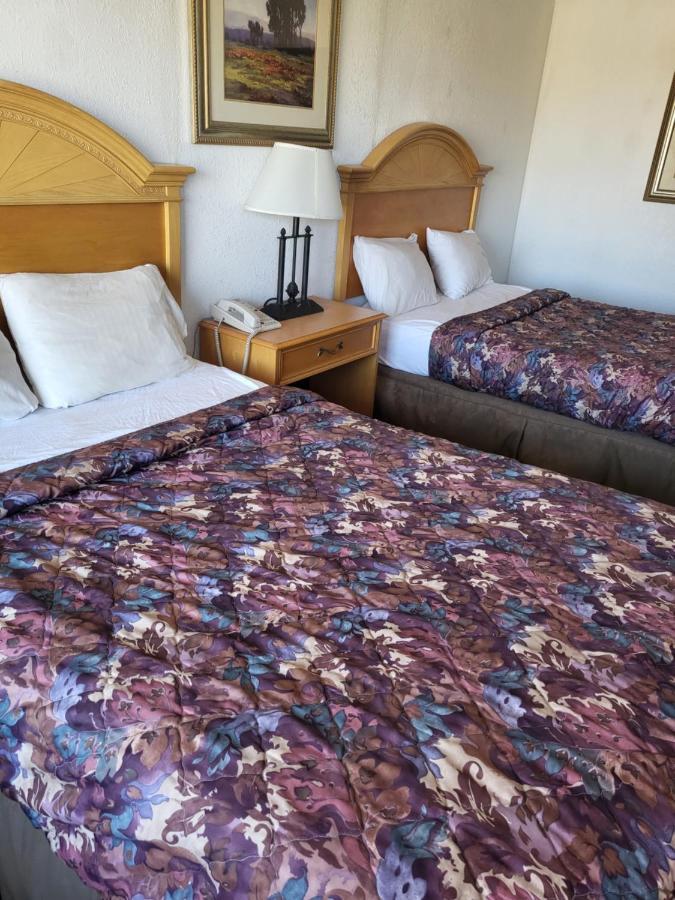 Rodeway Inn Brazil エクステリア 写真