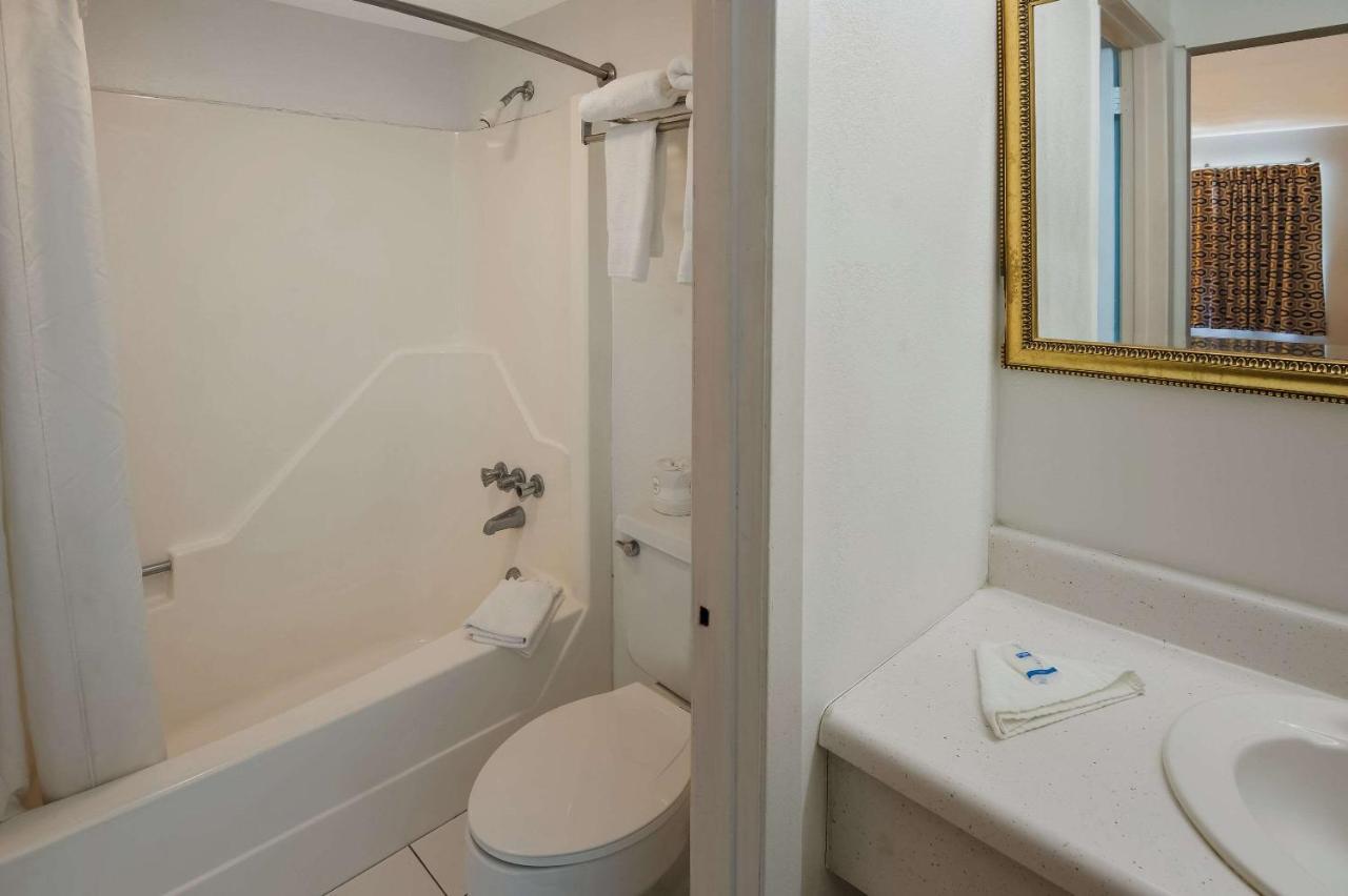 Rodeway Inn Brazil エクステリア 写真