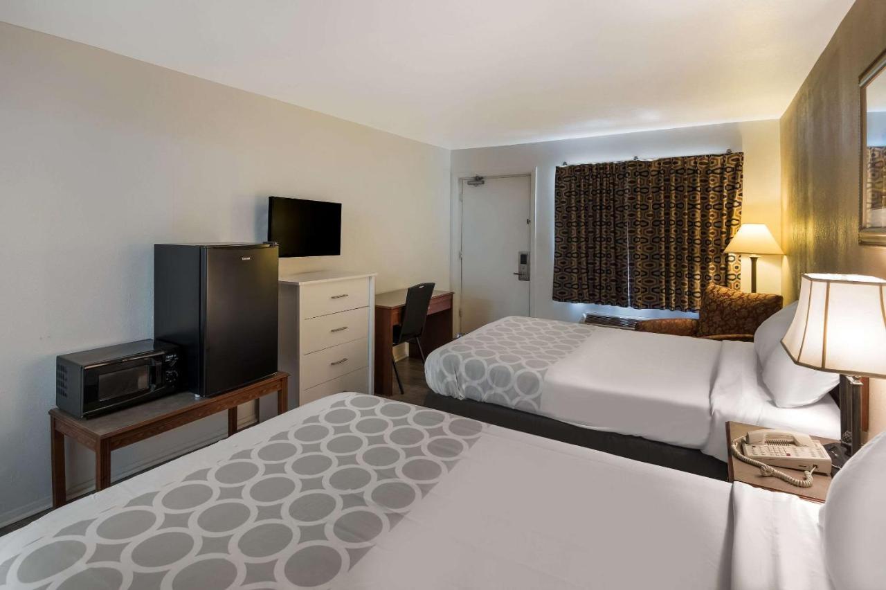 Rodeway Inn Brazil エクステリア 写真